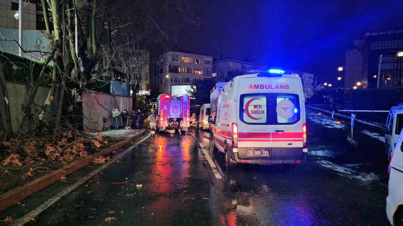 Beşiktaş’ta alkollü sürücü ortalığı birbirine kattı: 2 yaralı
