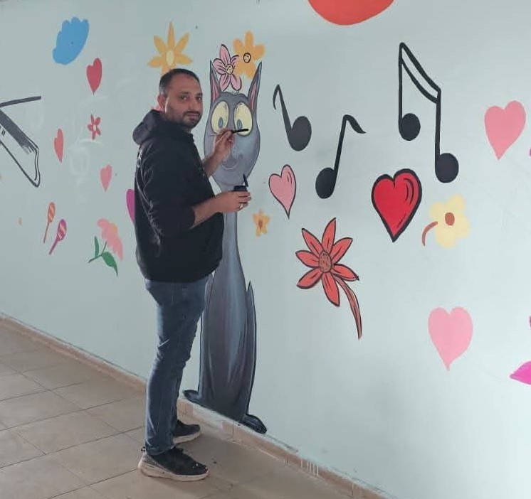 Besni’de öğretmenler okulu sanat galerisine dönüştürdü
