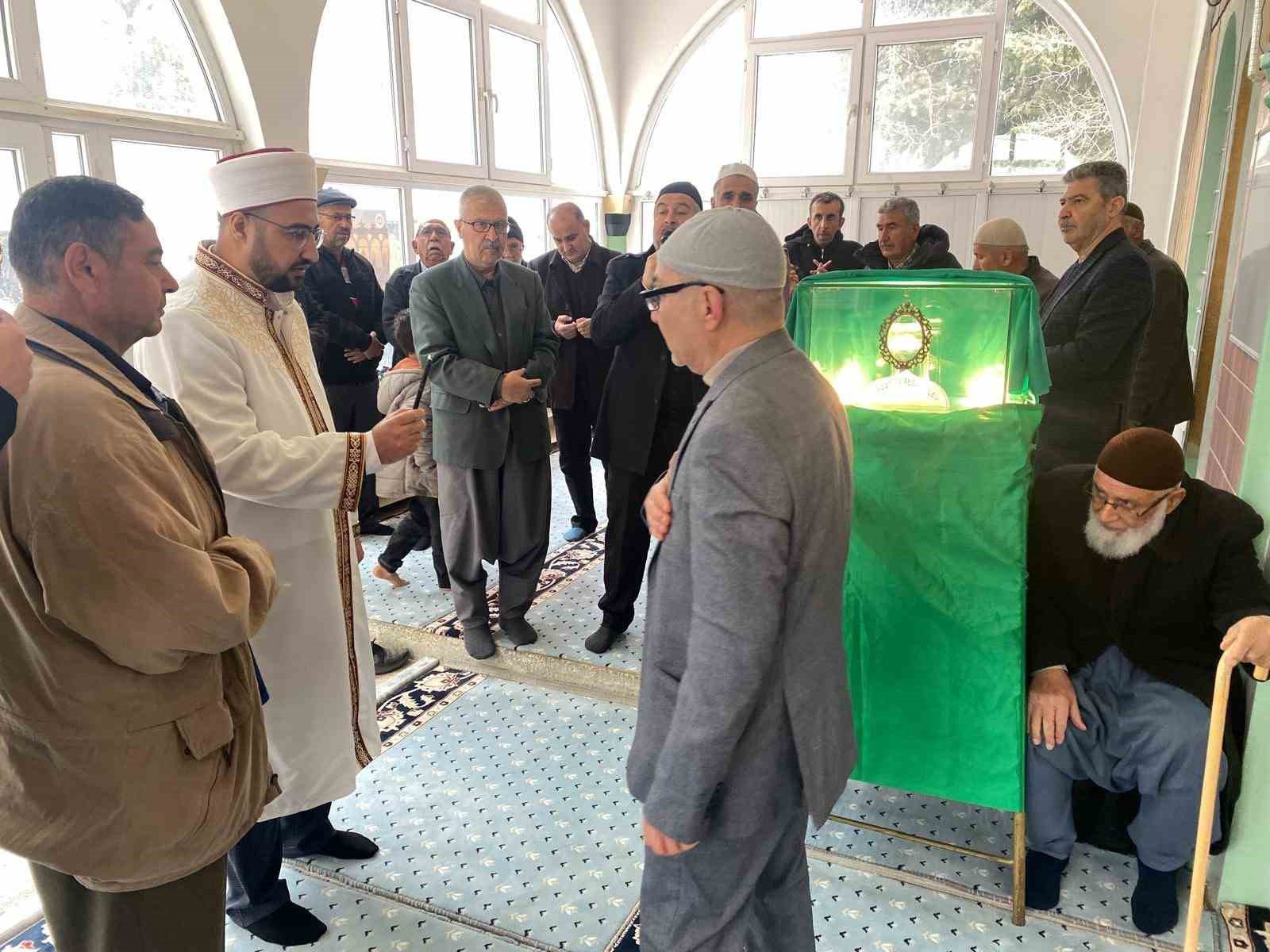 Besni’de Sakal-ı Şerif ziyarete açıldı
