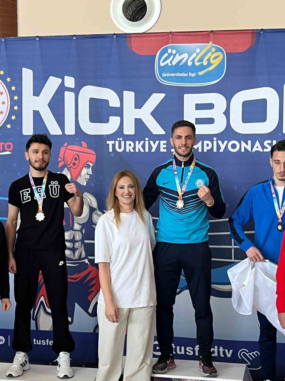 BEÜ’den Kick Boks Türkiye şampiyonluğu
