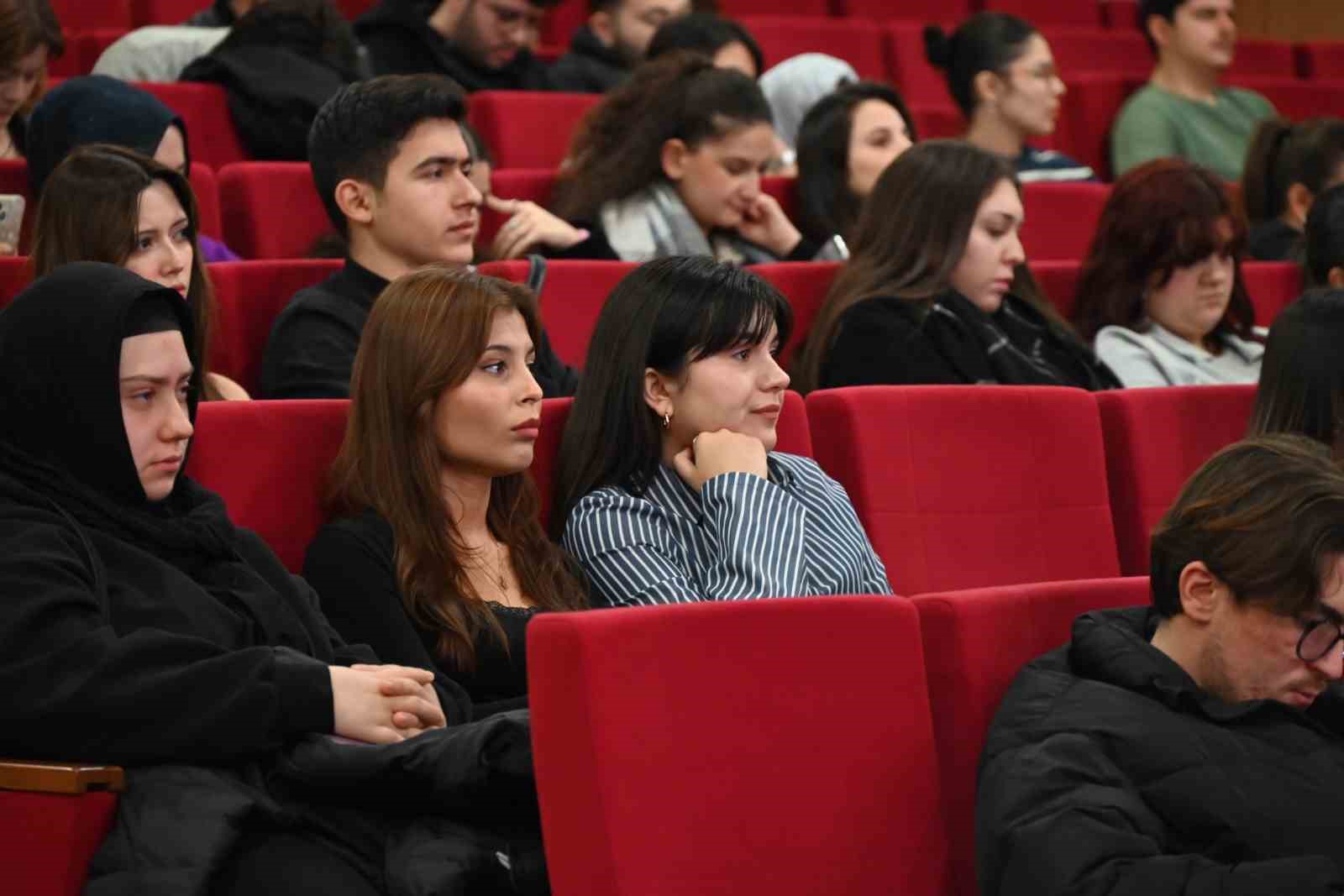 BEUN Bilim Kafe’de Bağımlılıkla Mücadelenin Önemine Dikkat Çekildi
BEUN Bilim Kafe’de Bağımlılıkla Mücadelenin Önemine Dikkat Çekildi