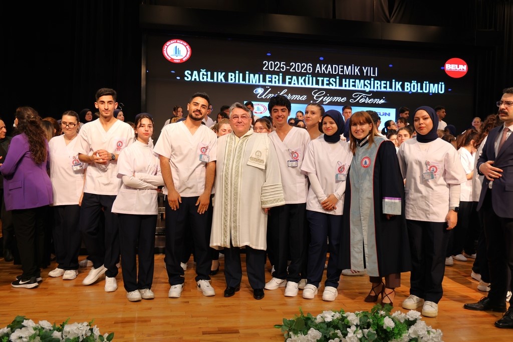 BEUN’da geleceğin hemşireleri üniformalarını giydi
BEUN’da geleceğin hemşireleri üniformalarını giydi