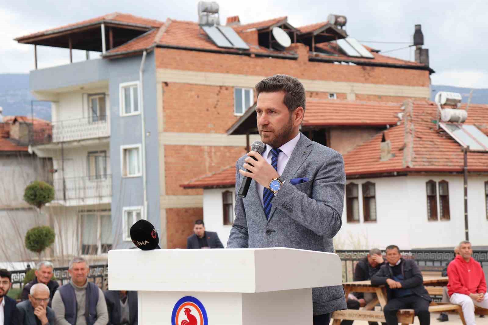 Beyağaç Merkez Çarşı Camii ibadete açıldı

