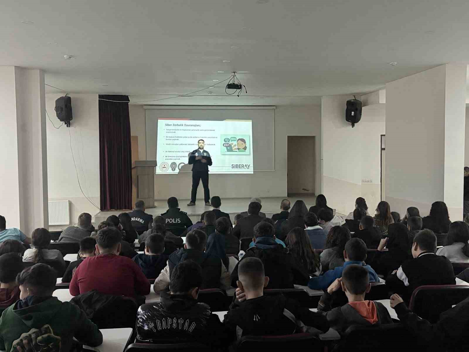 Beyağaç’ta polisten farkındalık eğitimi verildi

