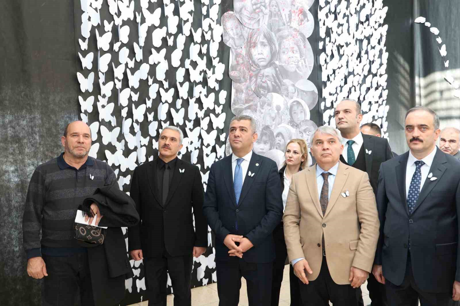 Beyaz kelebekler cennete uçtu
