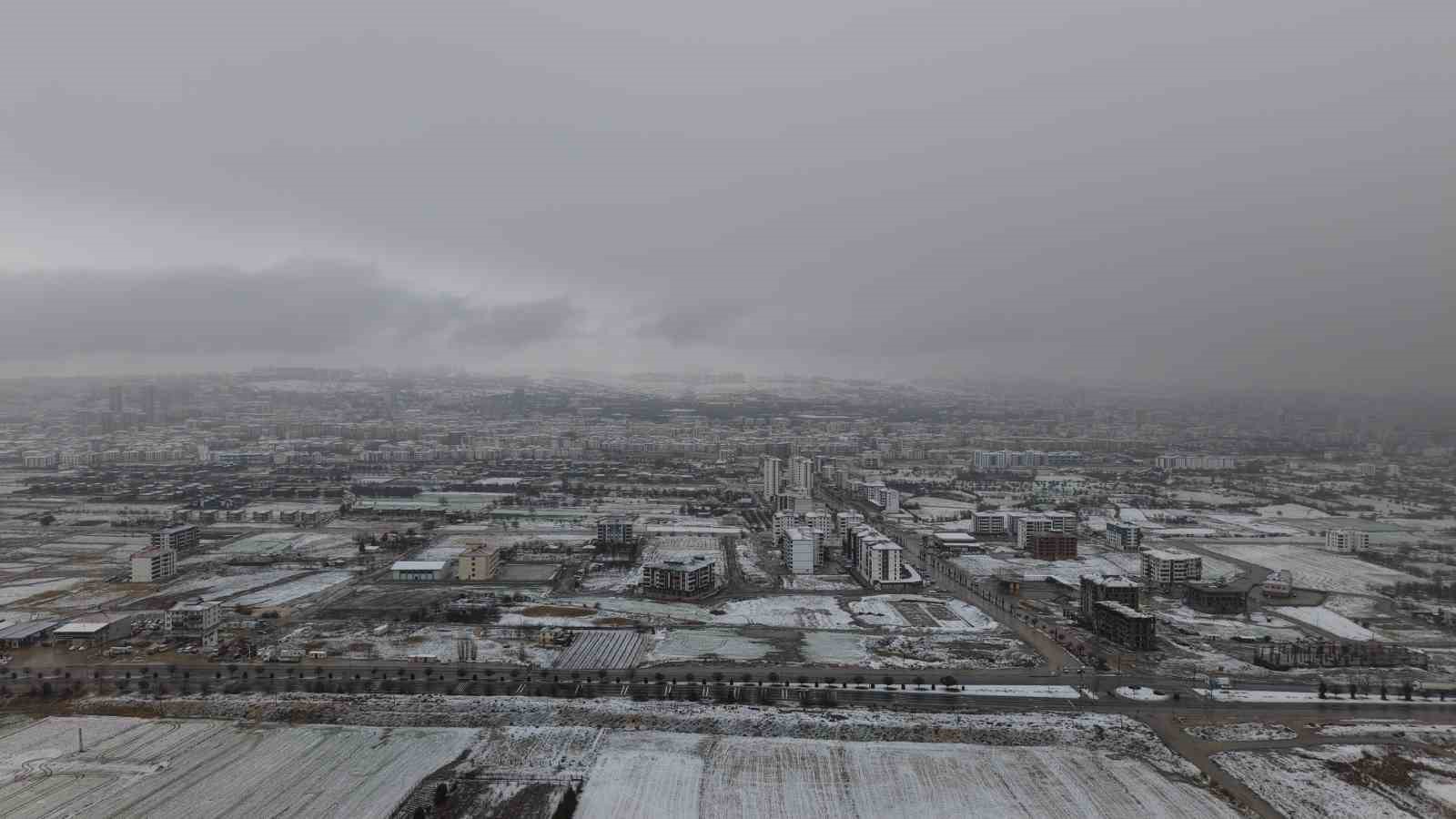 Beyaza bürünen Elazığ havadan görüntülendi
