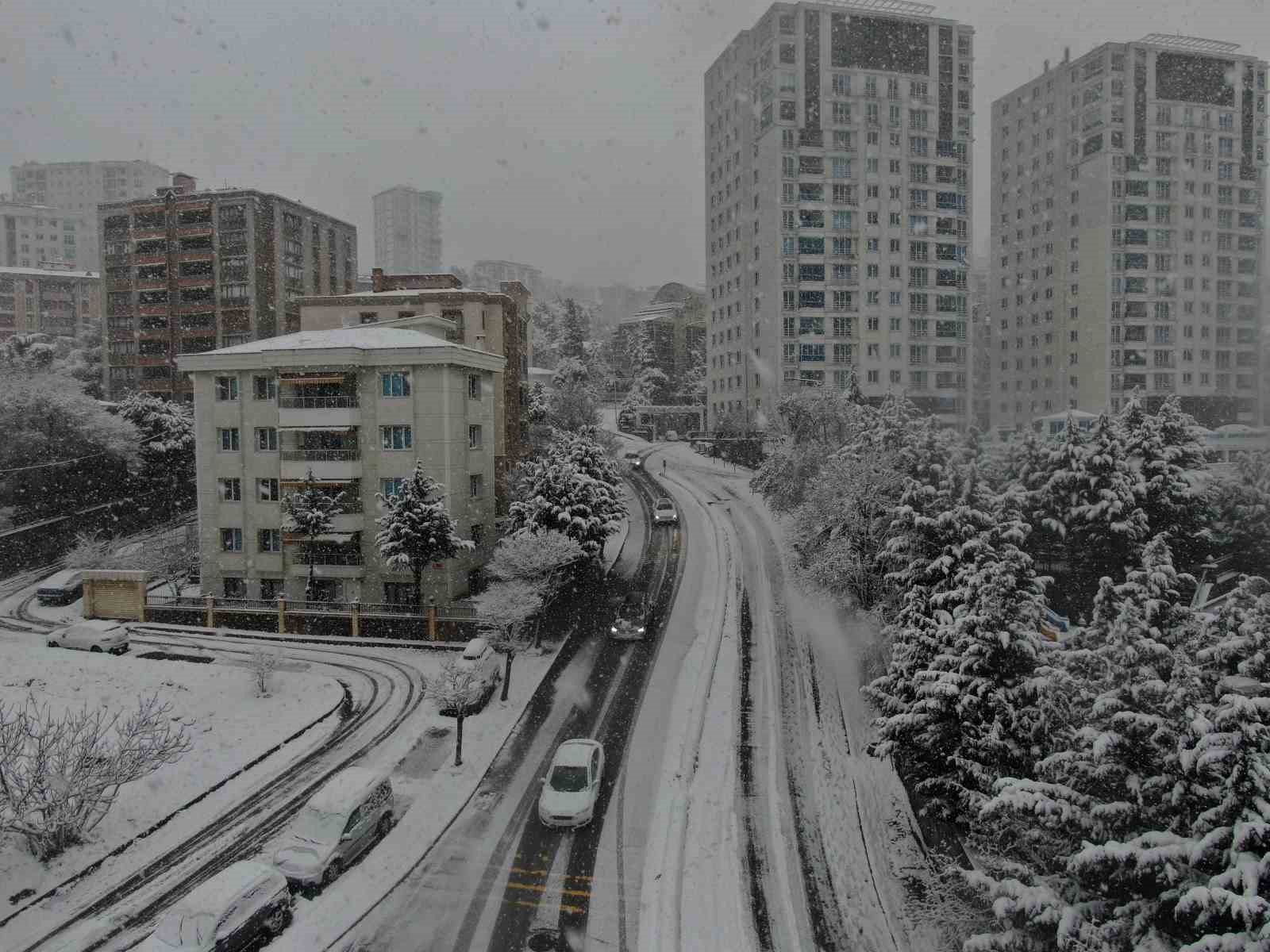 Beyaza bürünen Yakacık havadan görüntülendi
