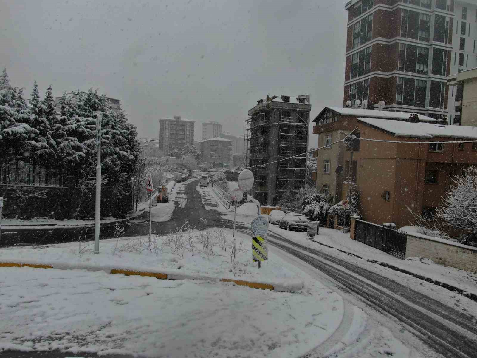 Beyaza bürünen Yakacık havadan görüntülendi
