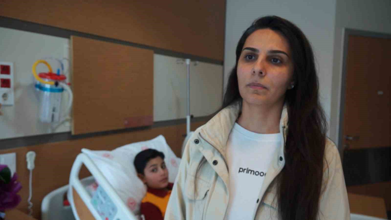 Beyin kanaması geçiren çocuk ameliyatsız tedavi ile hayata tutundu
