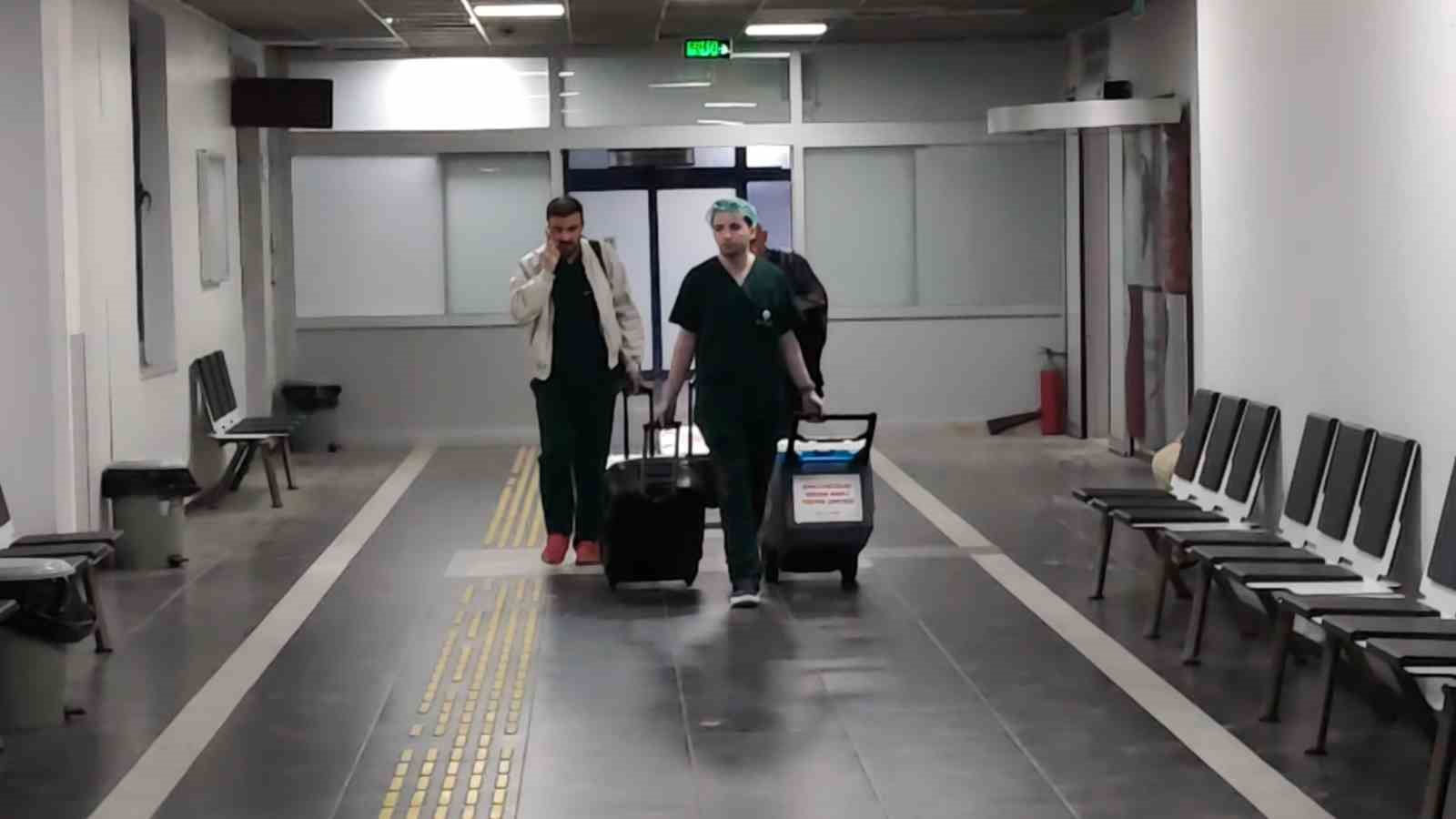 Beyin ölümü gerçekleşen baba 5 hayata umut oldu
Beyin ölümü gerçekleşen baba 5 hayata umut oldu