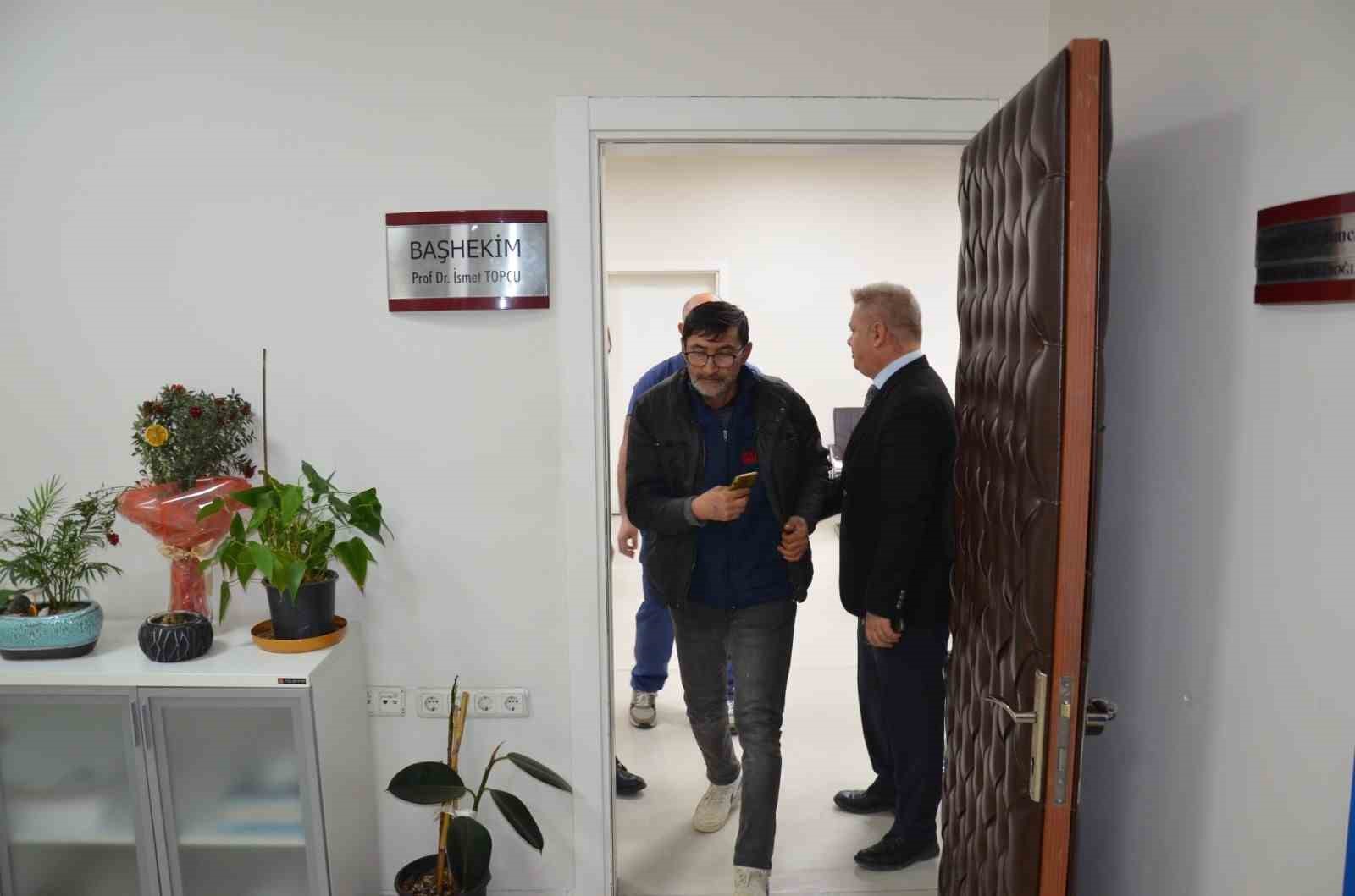 Beyin ölümü gerçekleşen baba 5 hayata umut oldu
Beyin ölümü gerçekleşen baba 5 hayata umut oldu