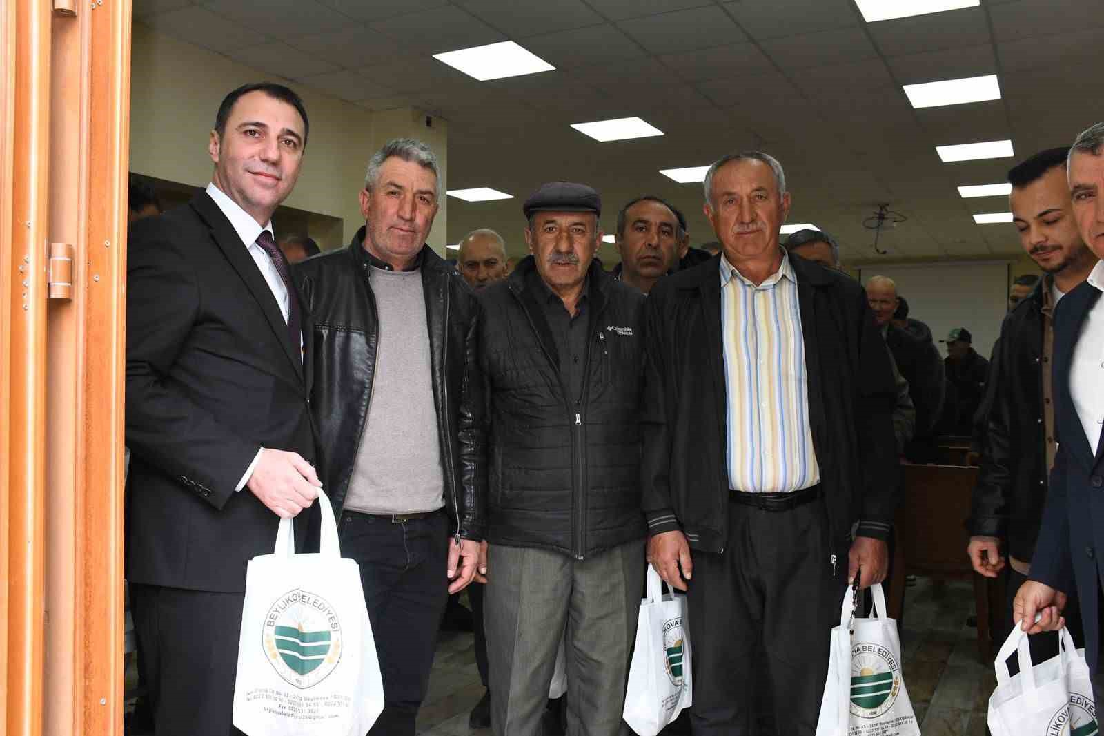 Beylikova’da bayramlaşma programı düzenlendi
