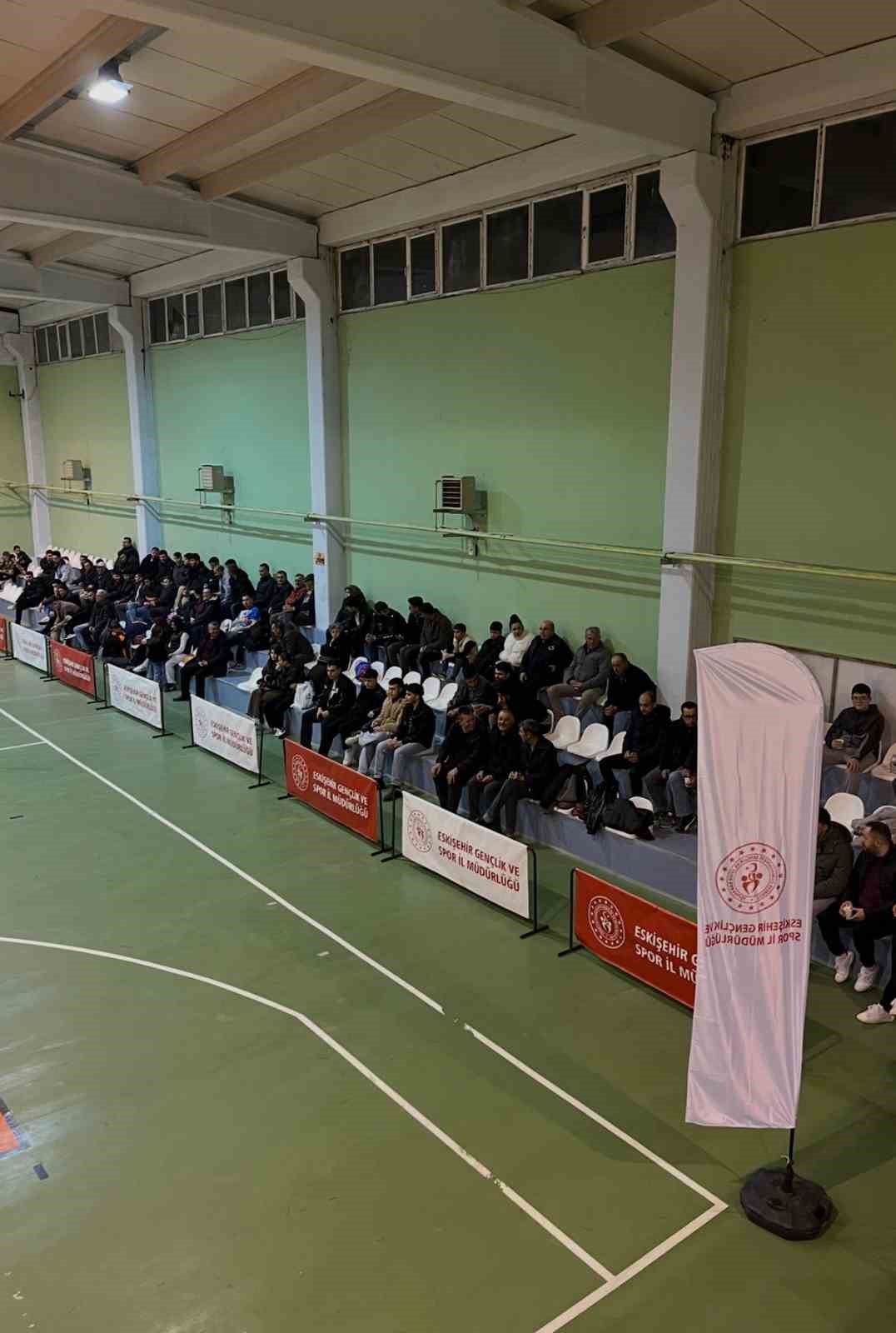 Beylikova’da voleybol turnuvası başladı
