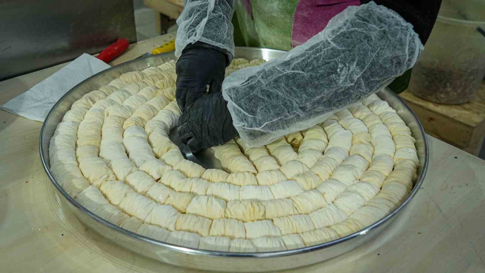 Beypazarı’nın yöresel lezzetleri bayram sofralarını süslemek için hazırlanıyor
