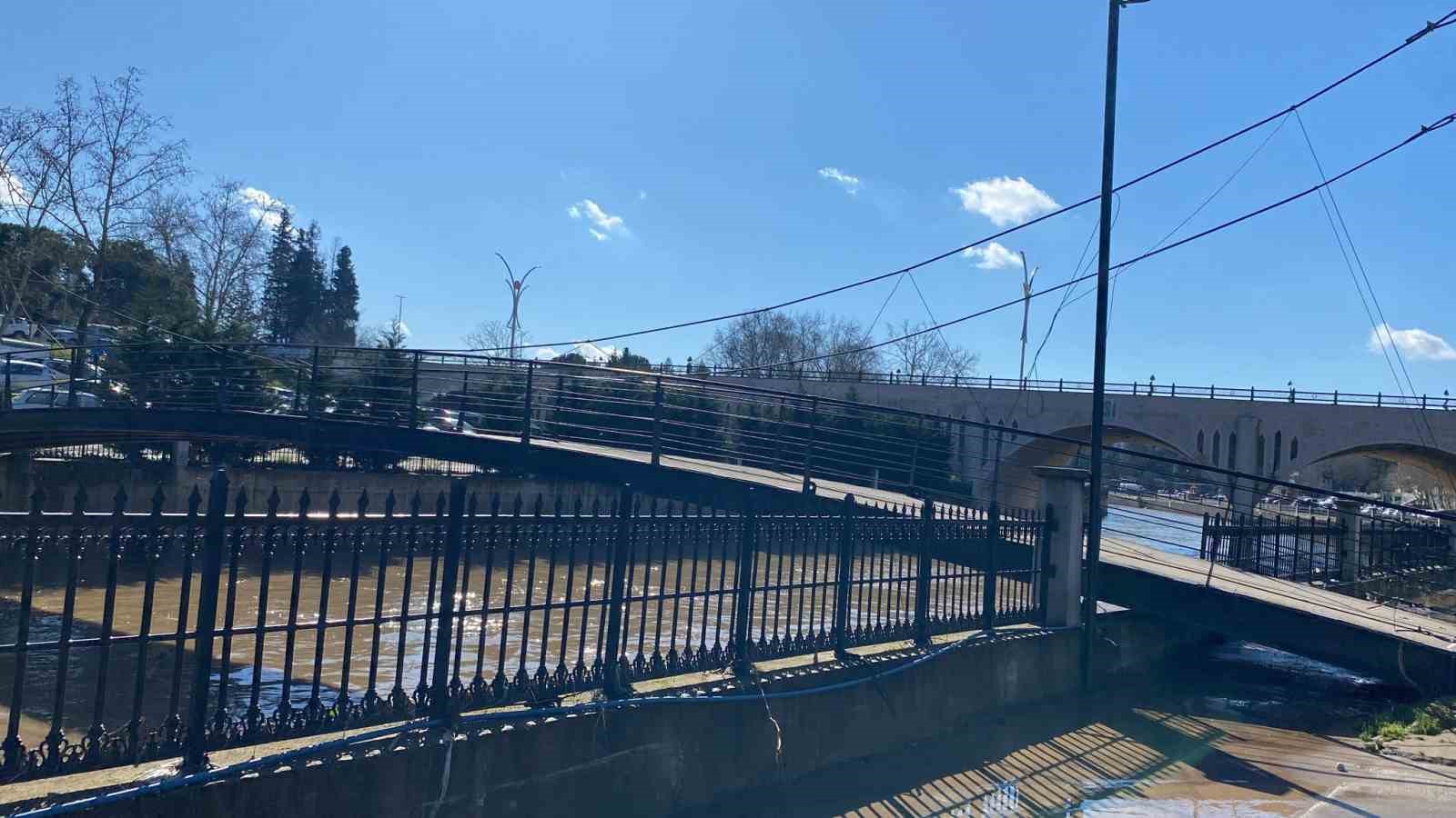 Biga’da taşan Kocabaş Çayı normale döndü
