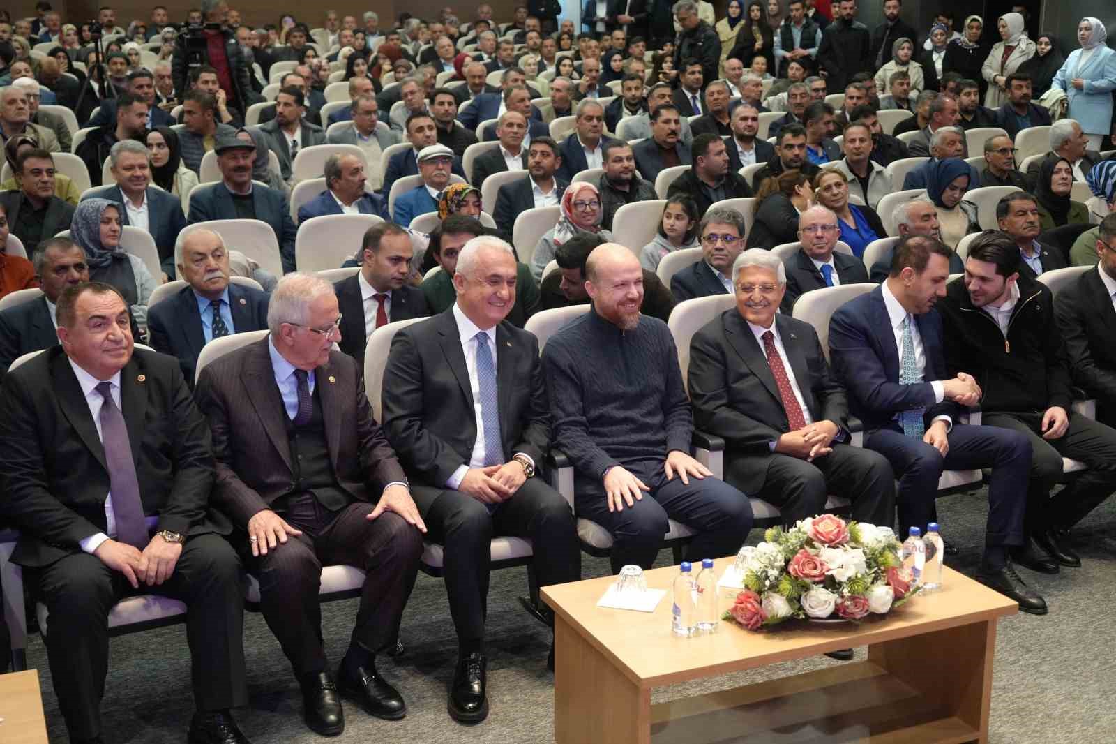 Bilal Erdoğan, Muş’ta STK temsilcileriyle buluştu
