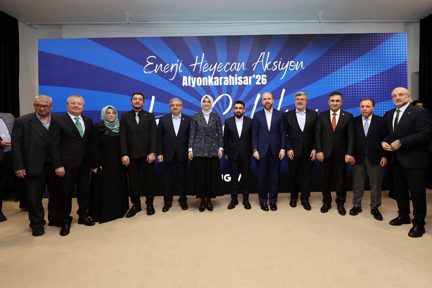 Bilal Erdoğan: "Siyasetçiler siyaseti için koşturacaklar, biz de sivil toplumda sivil toplum için koşturacağız ve buna devam edeceğiz"
Bilal Erdoğan: "Siyasetçiler siyaseti için koşturacaklar, biz de sivil toplumda sivil toplum için koşturacağız ve buna devam edeceğiz"