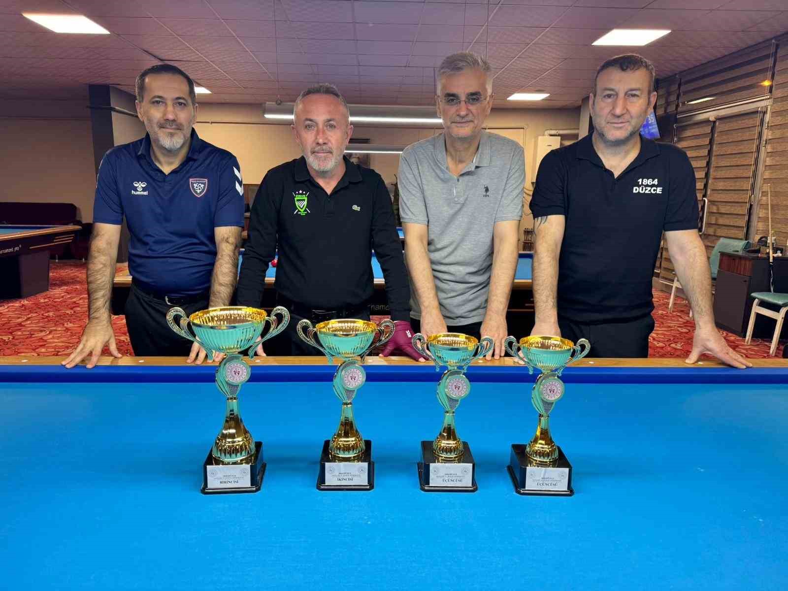 Bilardoda şampiyon Muzaffer Kahraman
