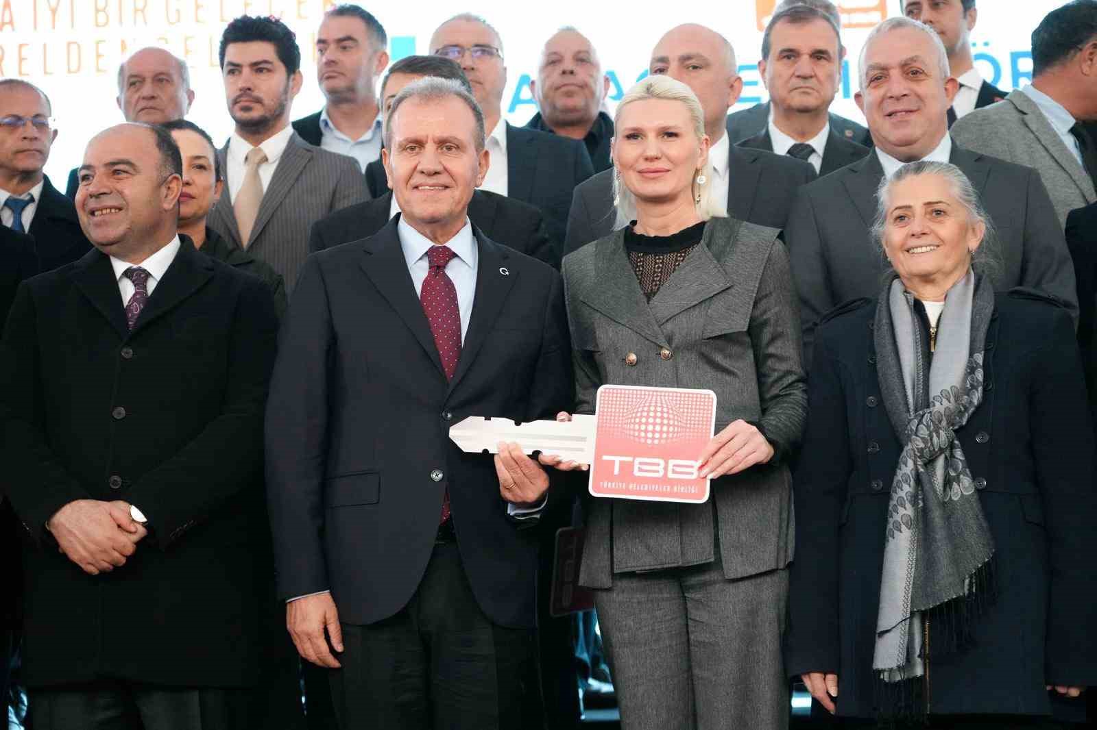 Bilecik Belediyesine hibe kepçe desteği
