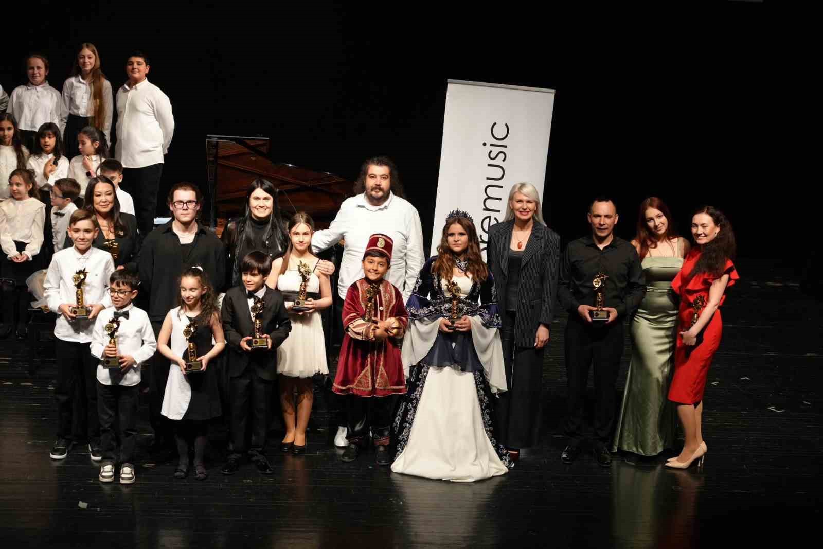 Bilecikli genç sanatçılar Bursa’daki müzik festivalinde sahne aldı

