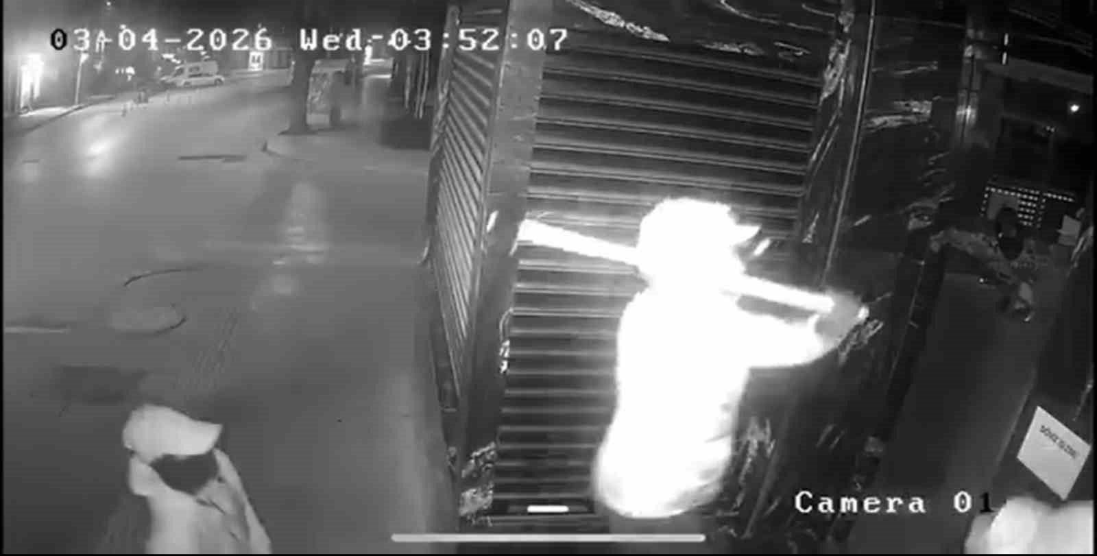 Bilecik’te 30 saniyelik kuyumcu soygununun görüntüleri ortaya çıktı
