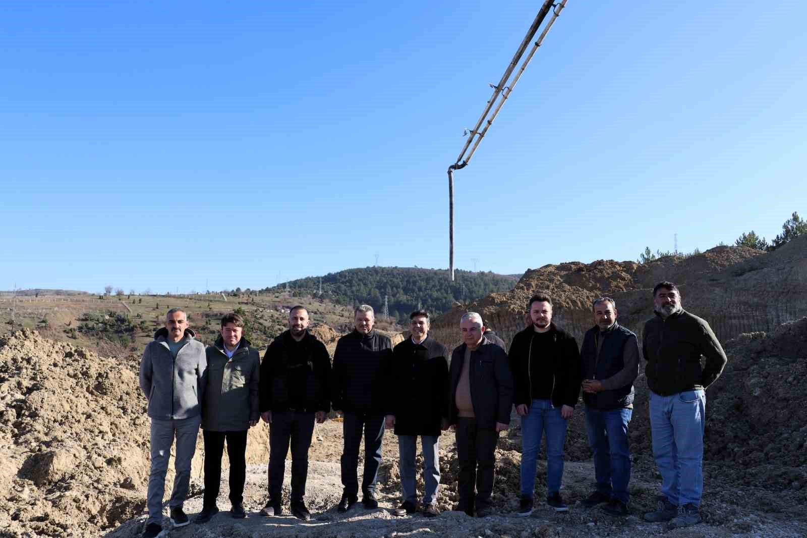 Bilecik’te 5 bin tonluk depo için ilk beton döküldü
