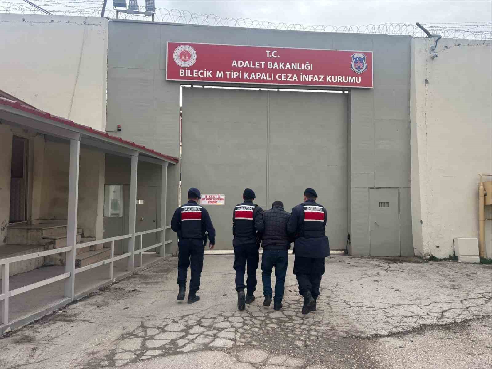 Bilecik’te aranan şahıs jandarma ekiplerince yakalandı
