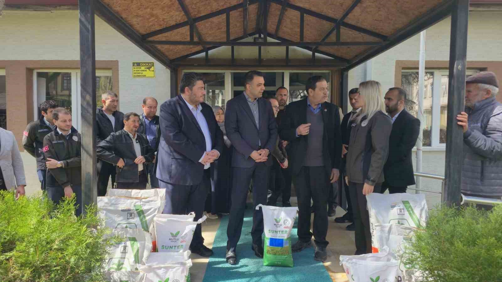 Bilecik’te çiftçilere tohum desteği sağlandı
