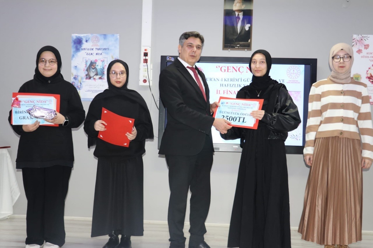 Bilecik’te Genç Nida Yarışmaları İl Finali tamamlandı
Bilecik’te Genç Nida Yarışmaları İl Finali tamamlandı