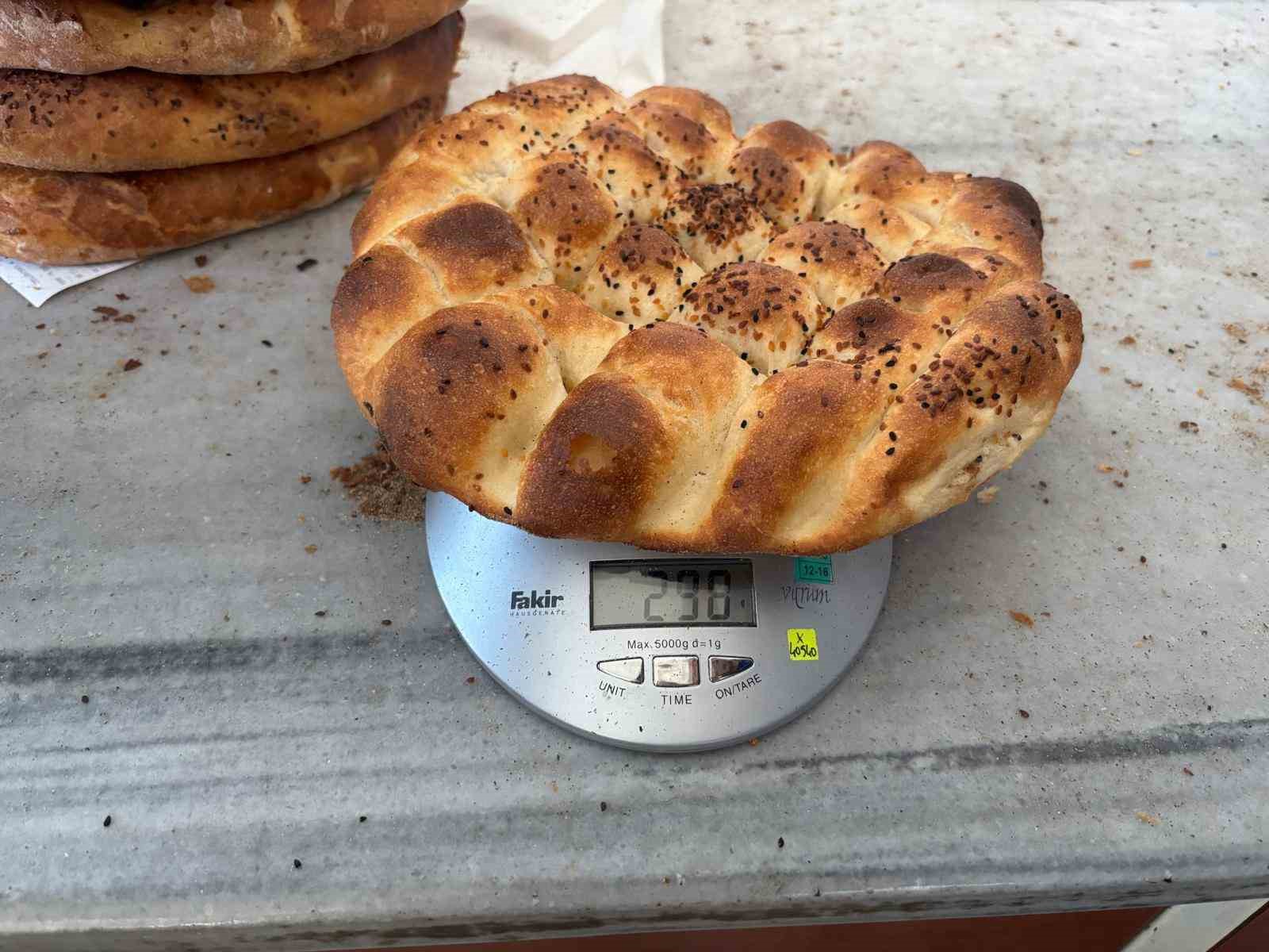 Bilecik’te gramajı düşük pide satanlara zabıta engeli
