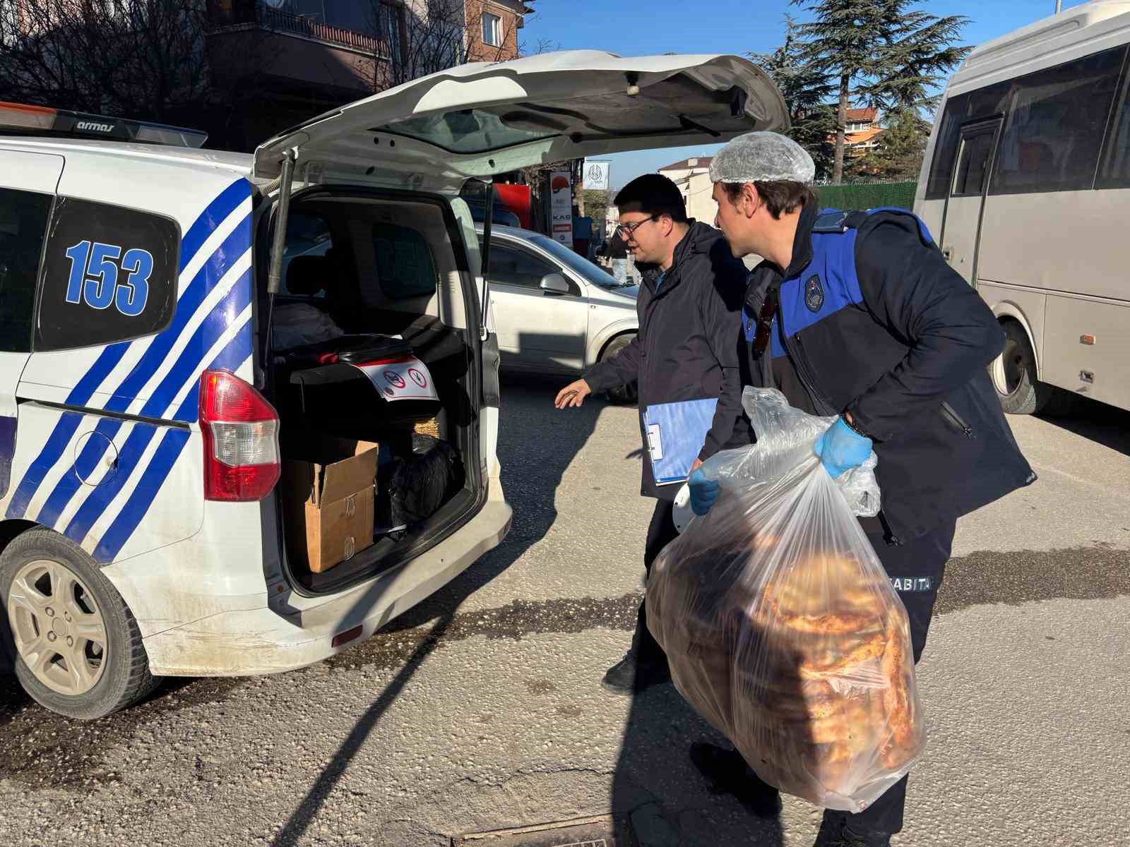 Bilecik’te gramajı düşük pide satanlara zabıta engeli
