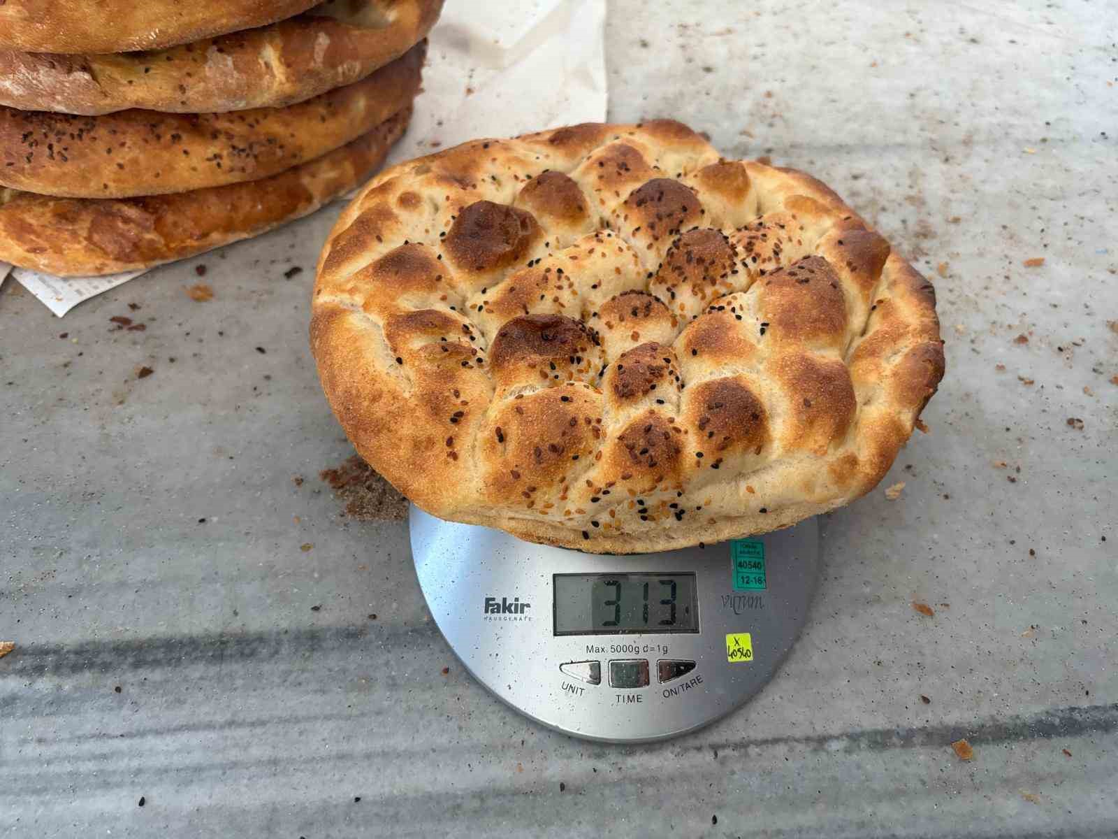 Bilecik’te gramajı düşük pide satanlara zabıta engeli
