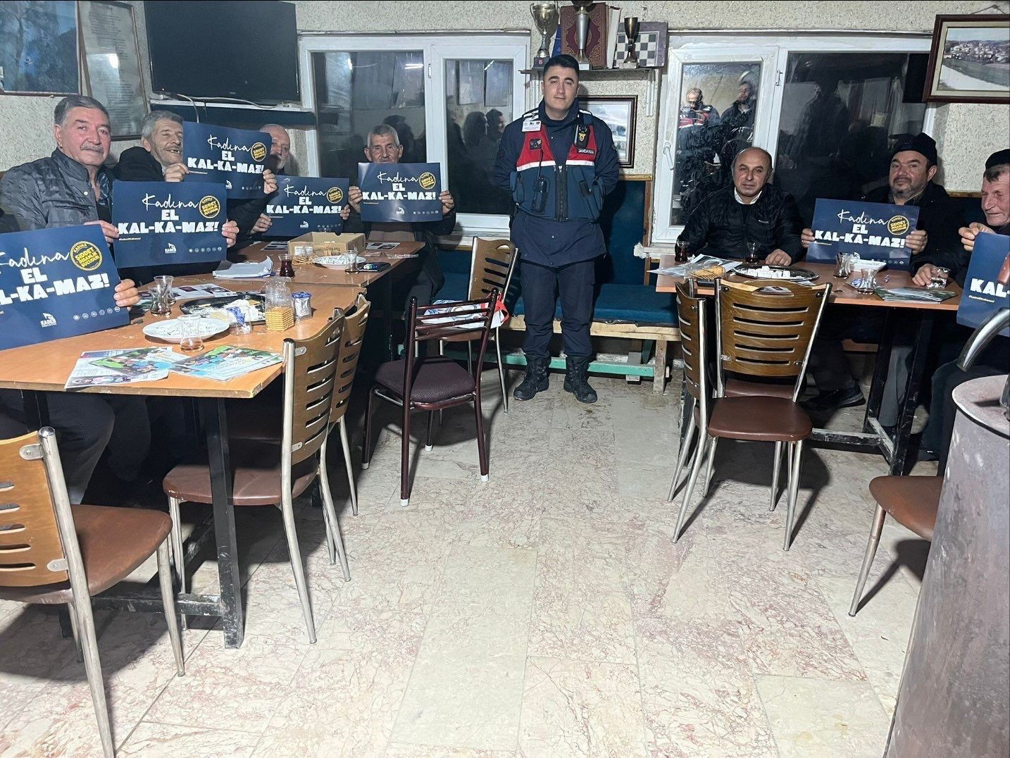 Bilecik’te jandarmadan köy halkına asayiş ve güvenlik bilgilendirmesi
