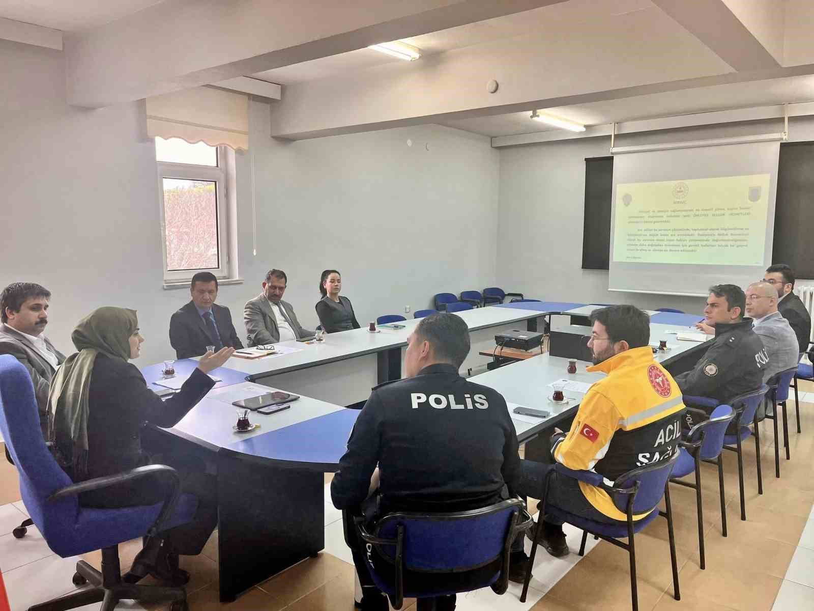 Bilecik’te kadına yönelik şiddetle mücadele toplantısı
