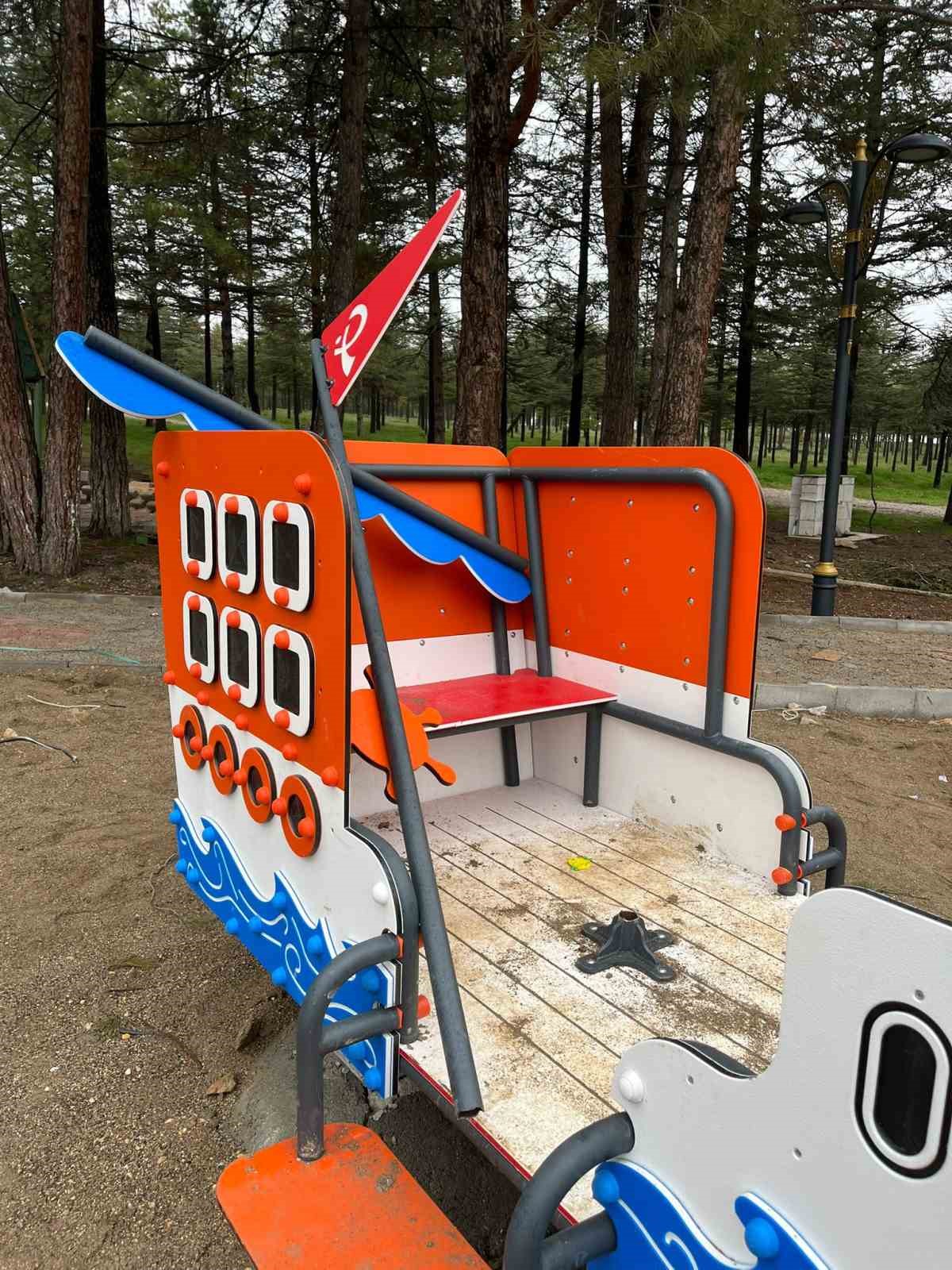 Bilecik’te kamu alanlarına verilen zarara tepki
