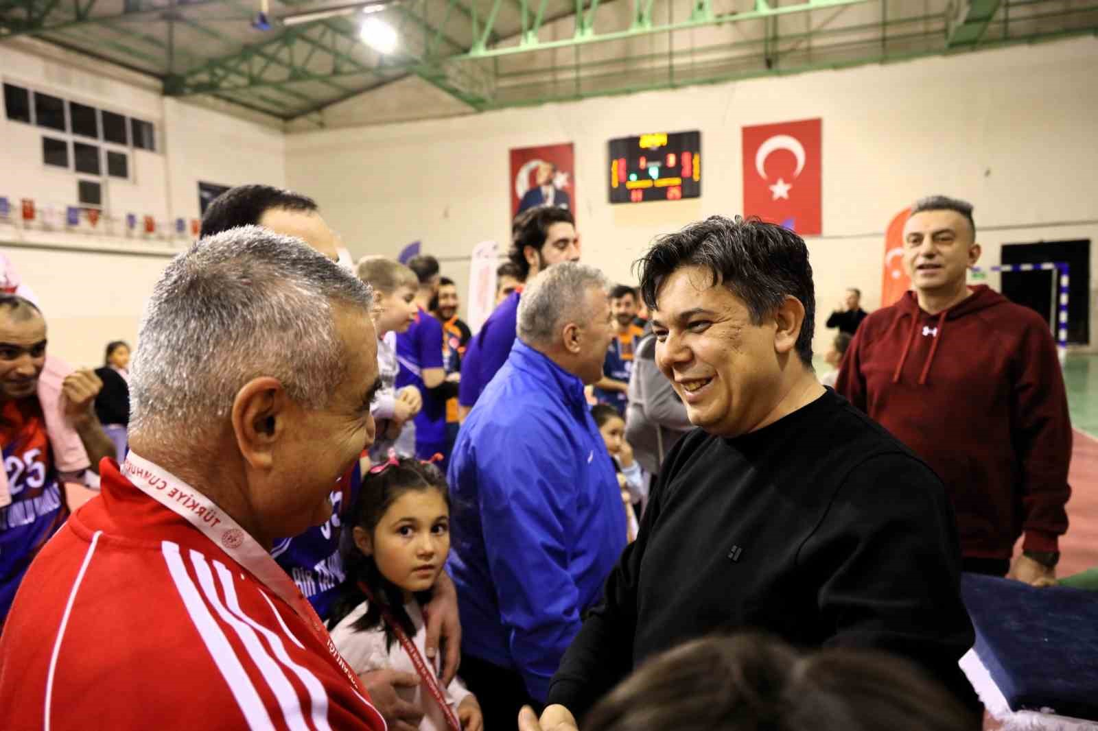 Bilecik’te Kurumlar Arası Bahar Voleybol Turnuvası nefes kesen finale sahne oldu
