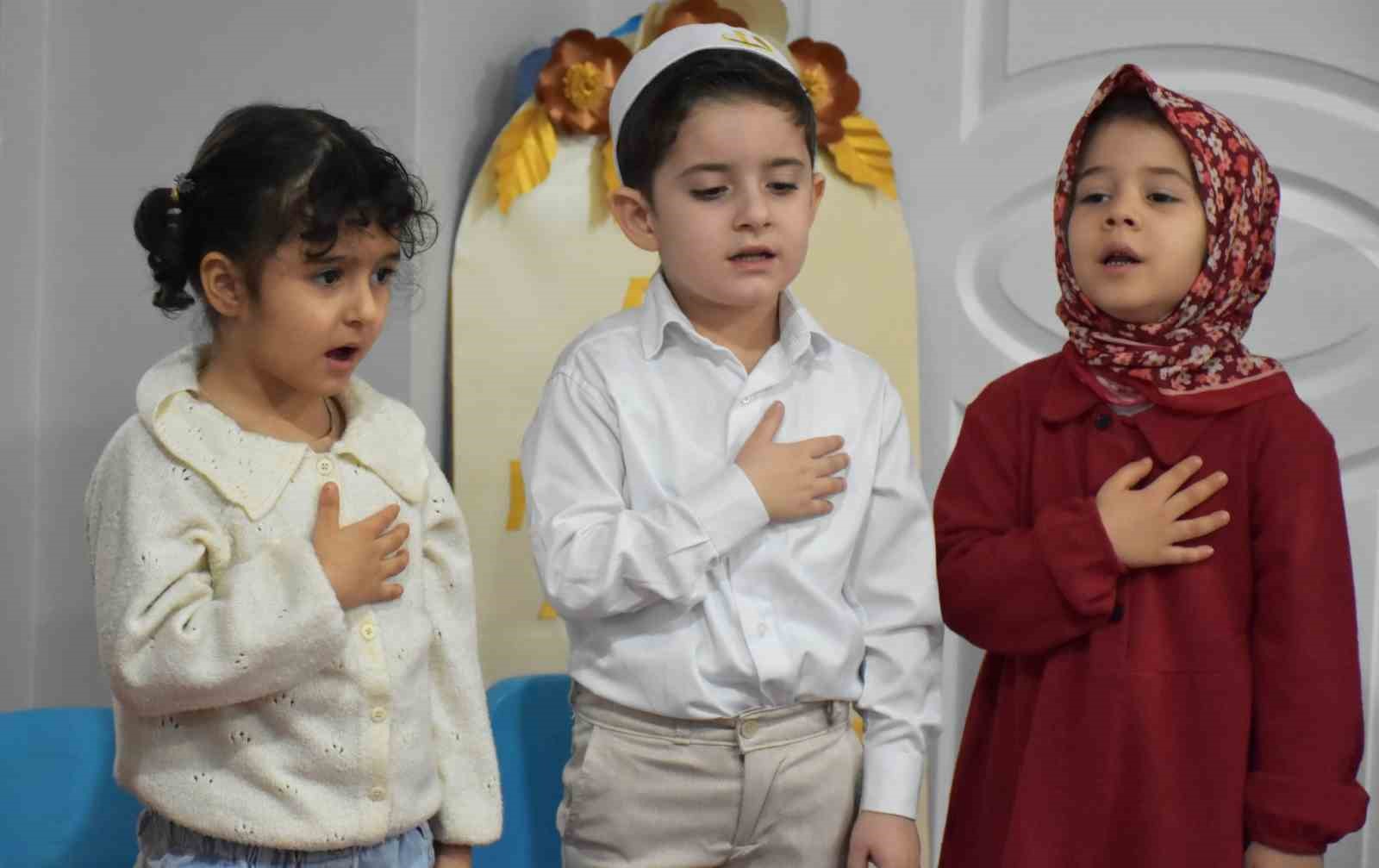 Bilecik’te minikler Kur’an’a geçmenin sevincini yaşadı
