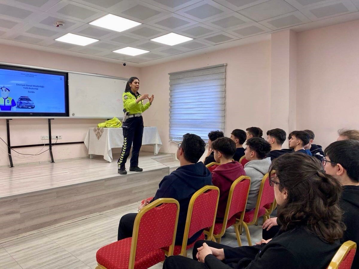 Bilecik’te öğrencilere trafik bilinci eğitimi
