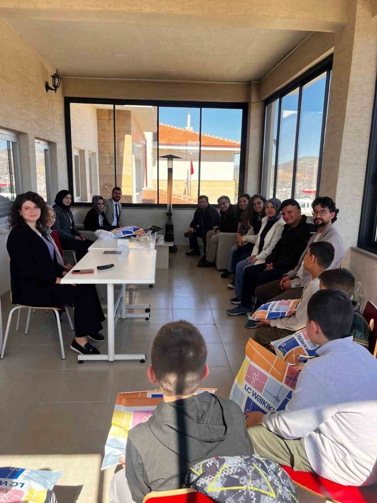 Bilecik’te ortaokul öğrencilerine bayram hediyesi
