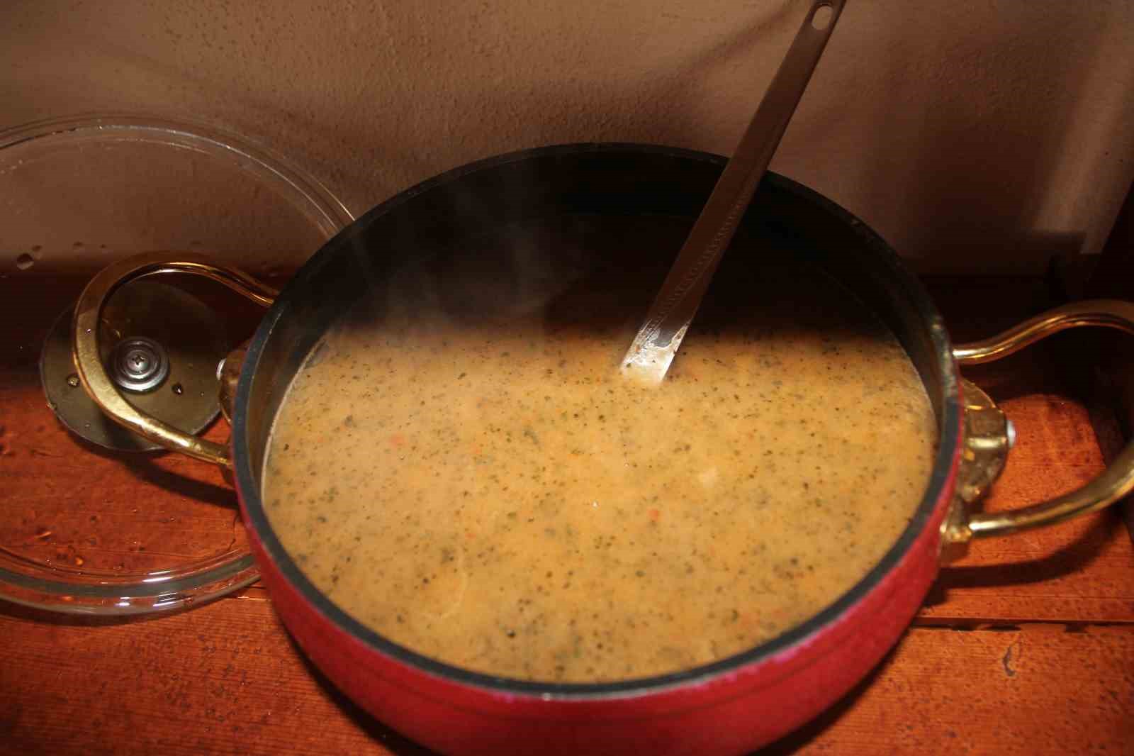 Bilecik’te Ramazan ayının vazgeçilmesi ısırgan otlu tarhana çorbası
