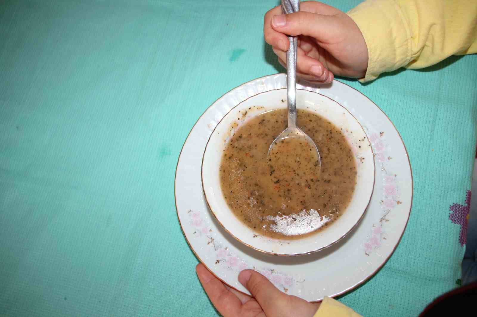 Bilecik’te Ramazan ayının vazgeçilmesi ısırgan otlu tarhana çorbası
