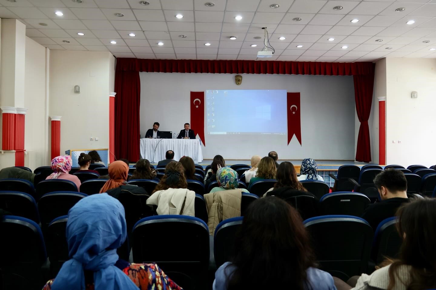 Bilecik’te rehberlik hizmetleri değerlendirildi
Bilecik’te rehberlik hizmetleri değerlendirildi