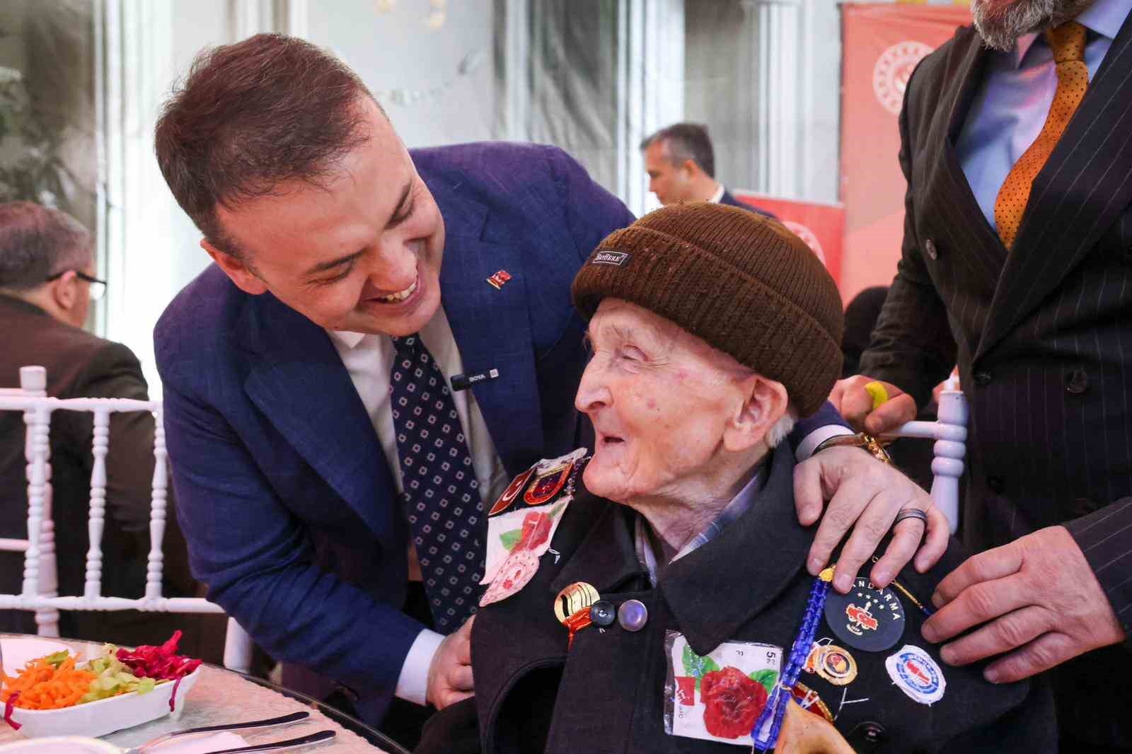 Bilecik’te şehit yakınlar ve gaziler, ’Büyük Aile Sofrası’nda buluştu
