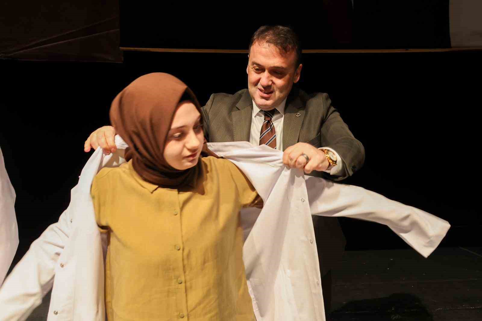 Bilecik’te Tıp Fakültesi öğrencileri beyaz önlüklerini giydi
