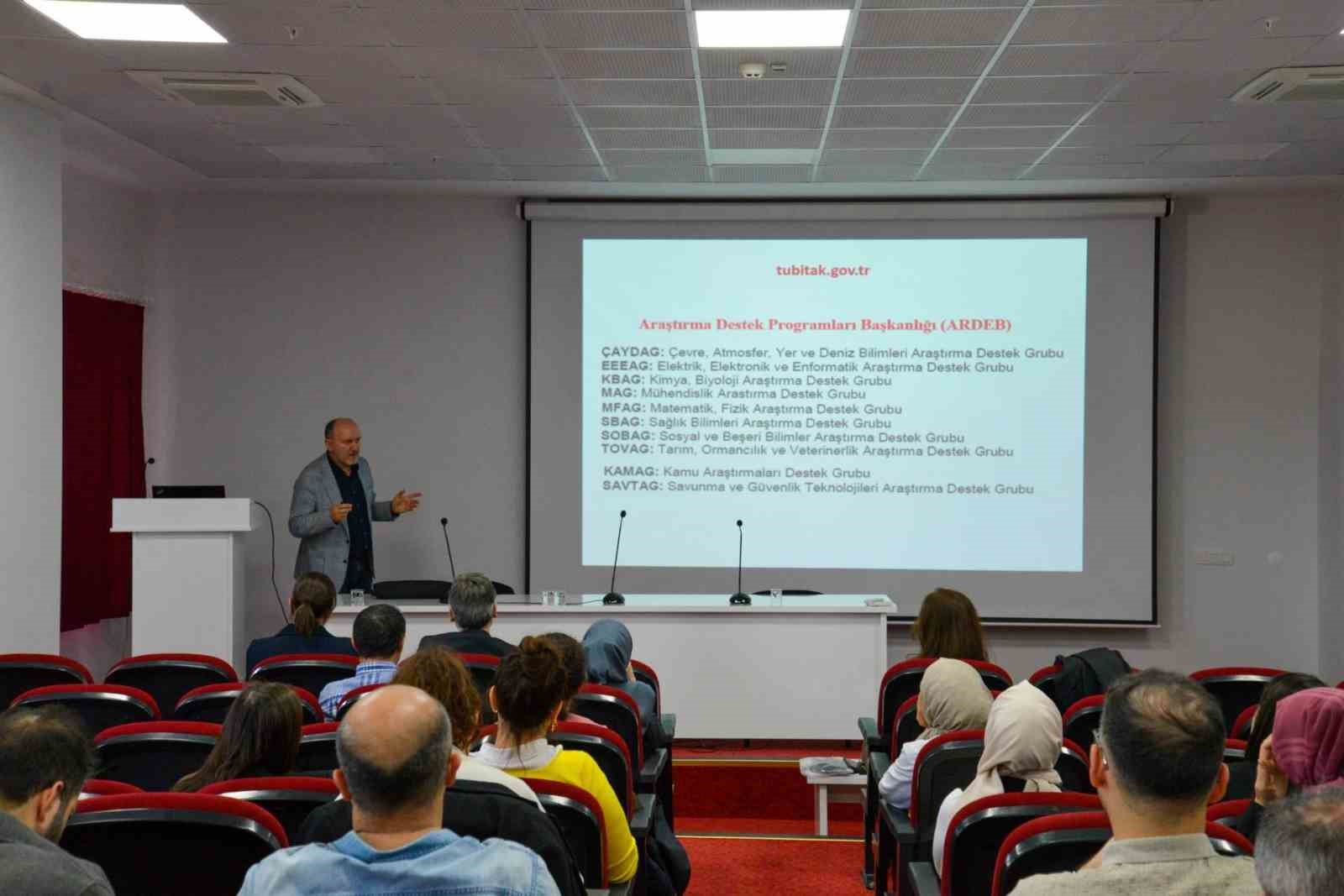 Bilecik’te ’TÜBİTAK Proje Yazma Eğitimi’ gerçekleştirildi
Bilecik’te ’TÜBİTAK Proje Yazma Eğitimi’ gerçekleştirildi