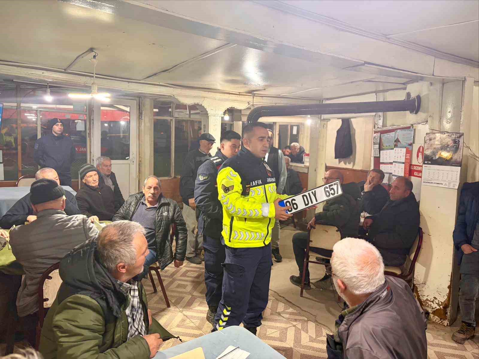 Bilecik’te vatandaşlara trafik kuralları eğitimi
