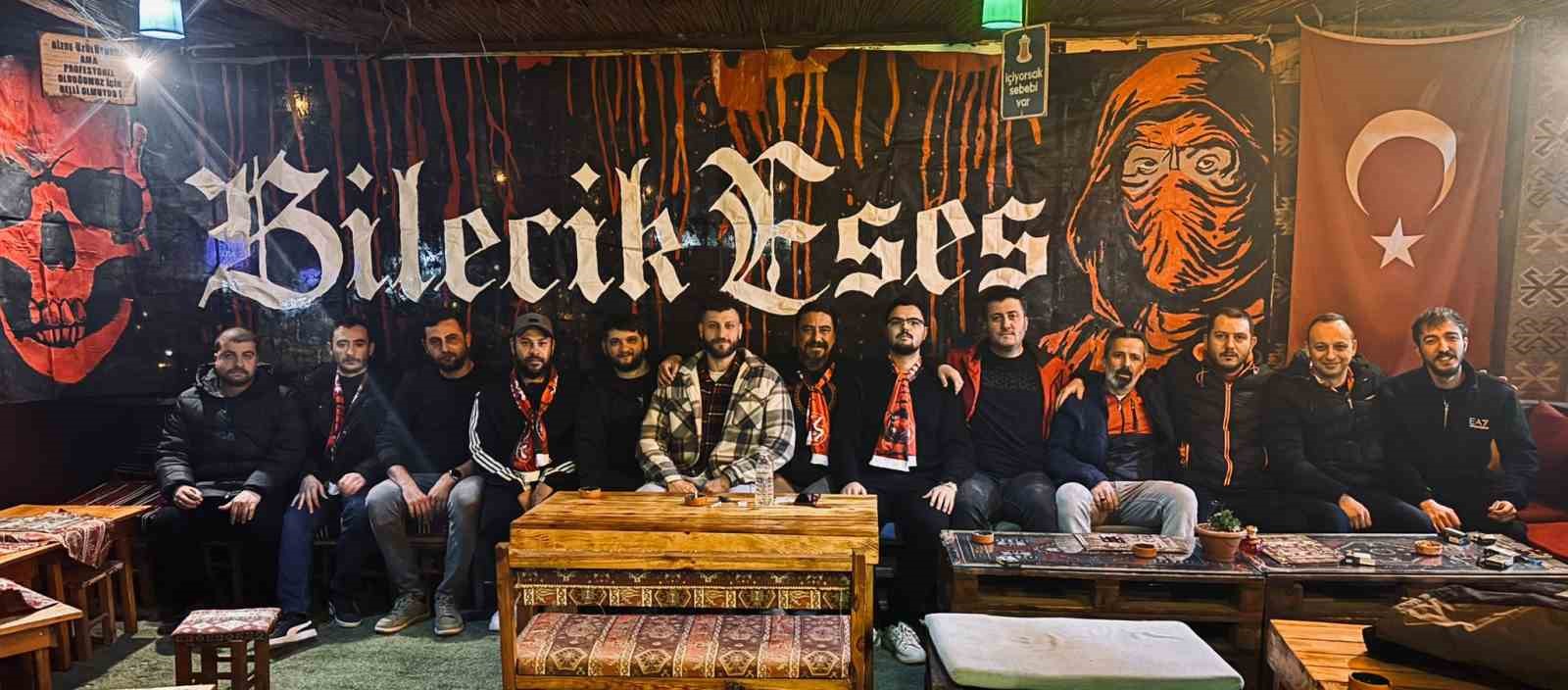 Bilecik’te yaşayan Eskişehirspor taraftarları iftarda bir araya geldi
