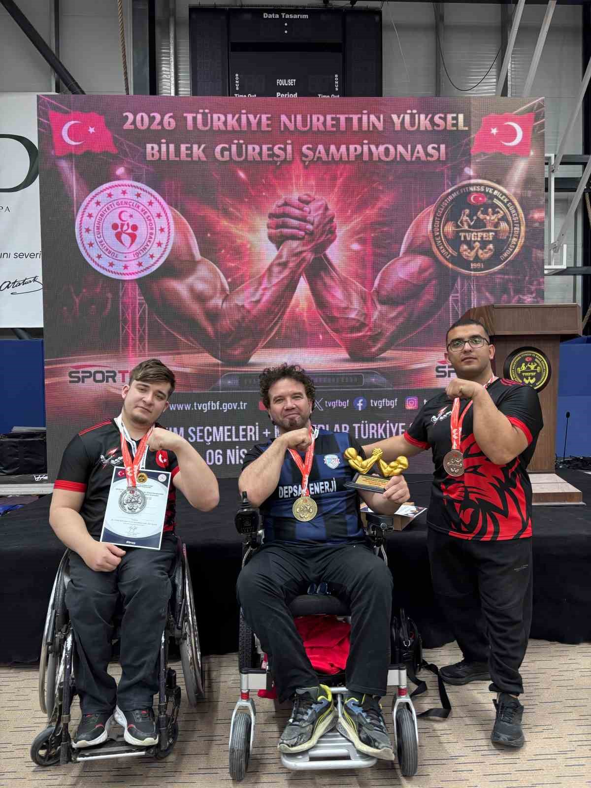 Bilek güreşinde Eskişehirli 3 sporcu Türkiye’yi temsil edecek
