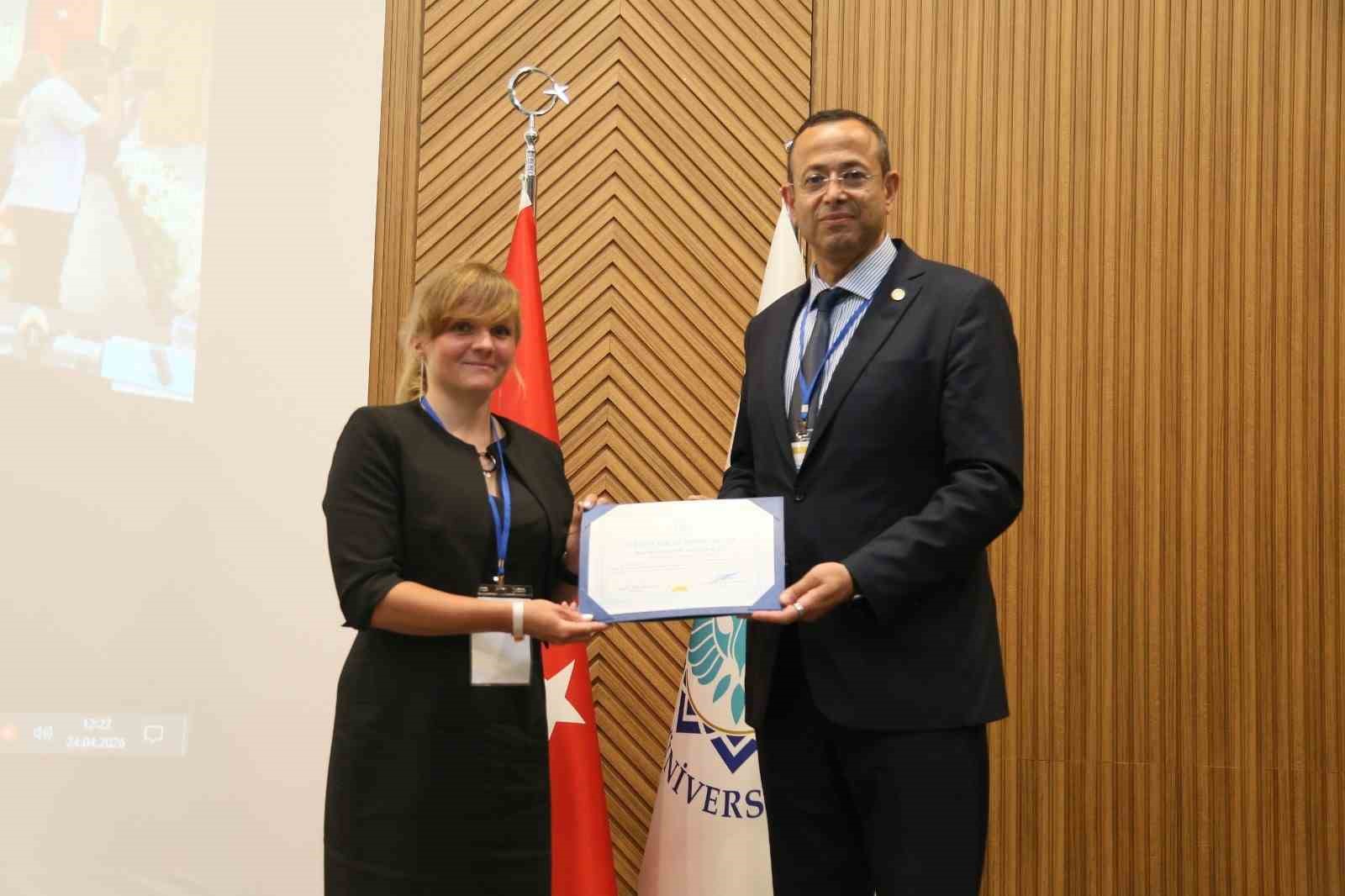 Bilim dünyası sağlık, spor, enerji ve çevresel sürdürülebilirlik için ALKÜ’de buluştu
