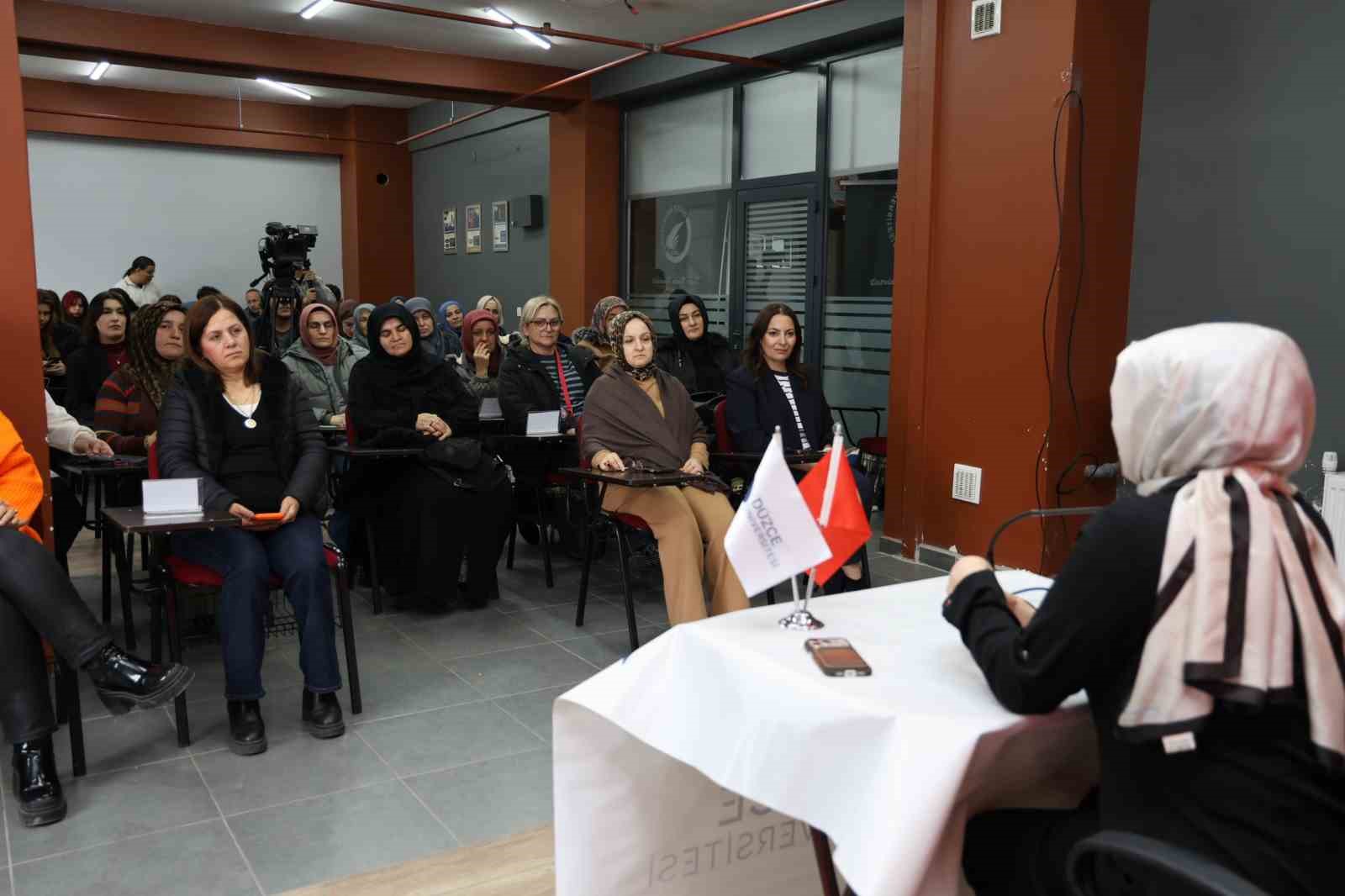 Bilim Kafe’de kadın sağlığı ve erken tanının önemi konuşuldu
